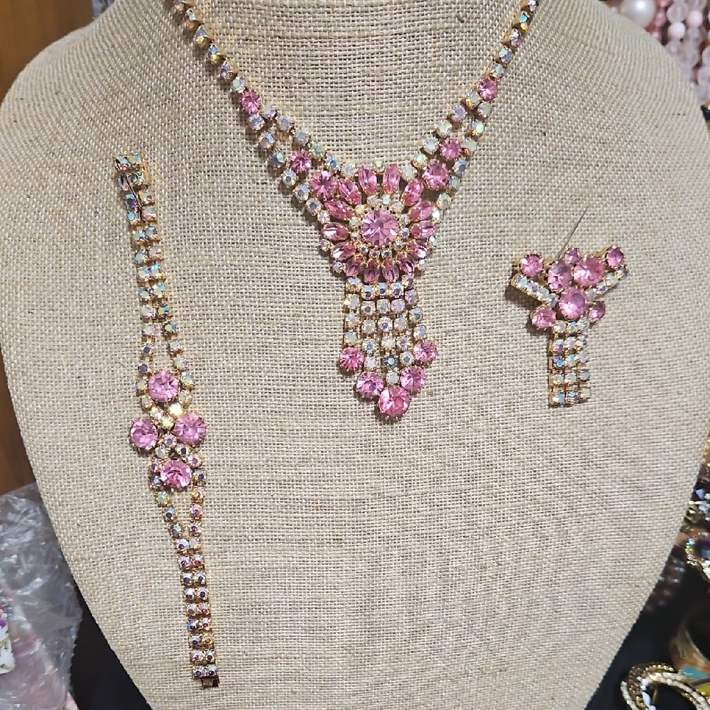 Vintage Elegant Pink Crystal Jewelry Set
